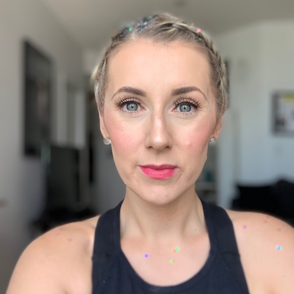 Meet your Posher, Kelsey - Picture 1 of 1